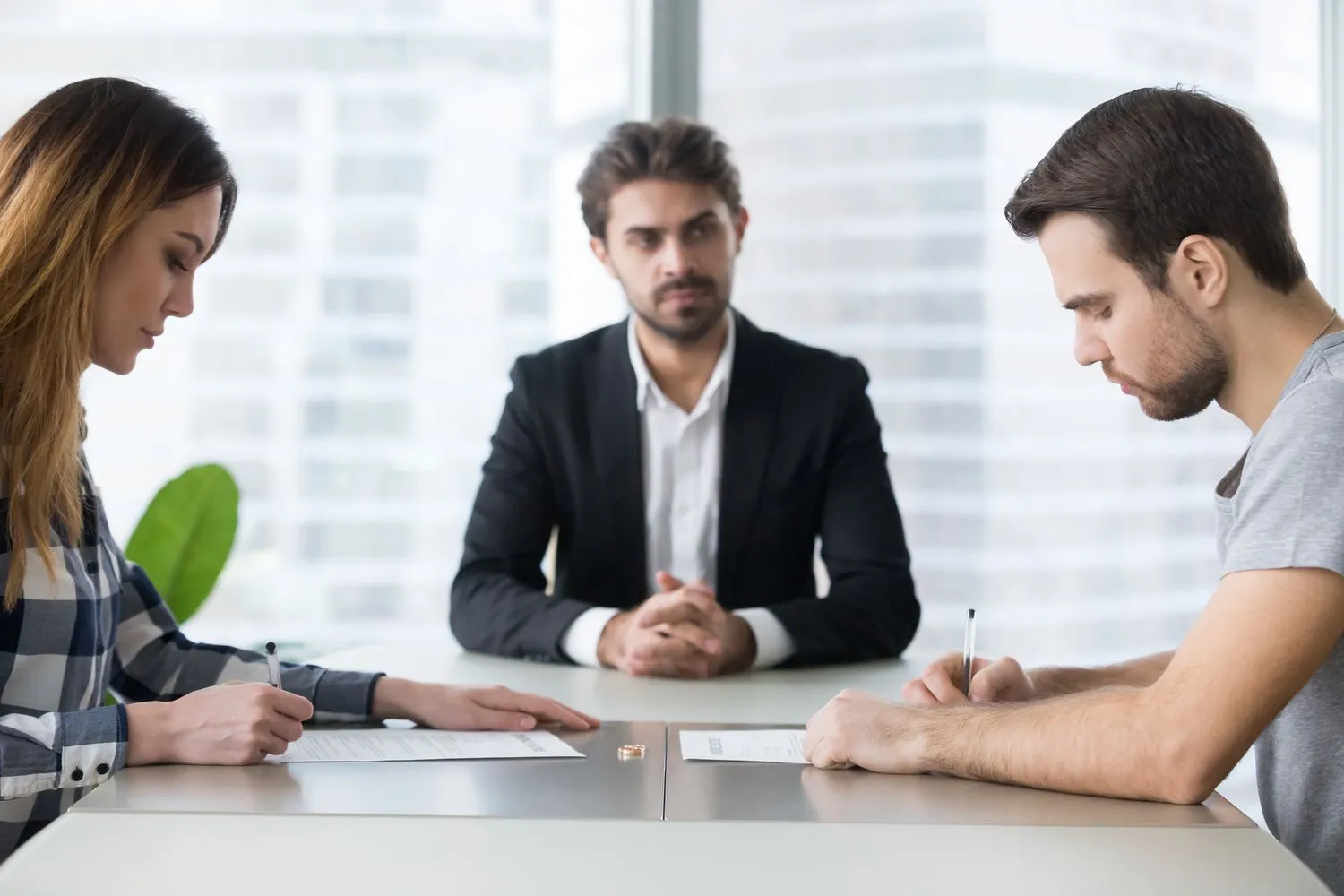How EH Mediation Guides Couples Toward Fair and Balanced Outcomes Wiltshire